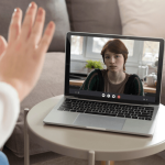 İzmir Online Psikolog Desteği ile Ev Konforunda Profesyonel Terapi